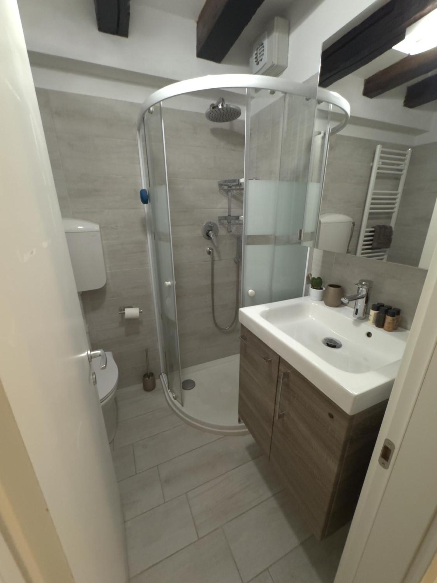 Eden Luxury Suite - Venice Santa Croce Bagian luar foto